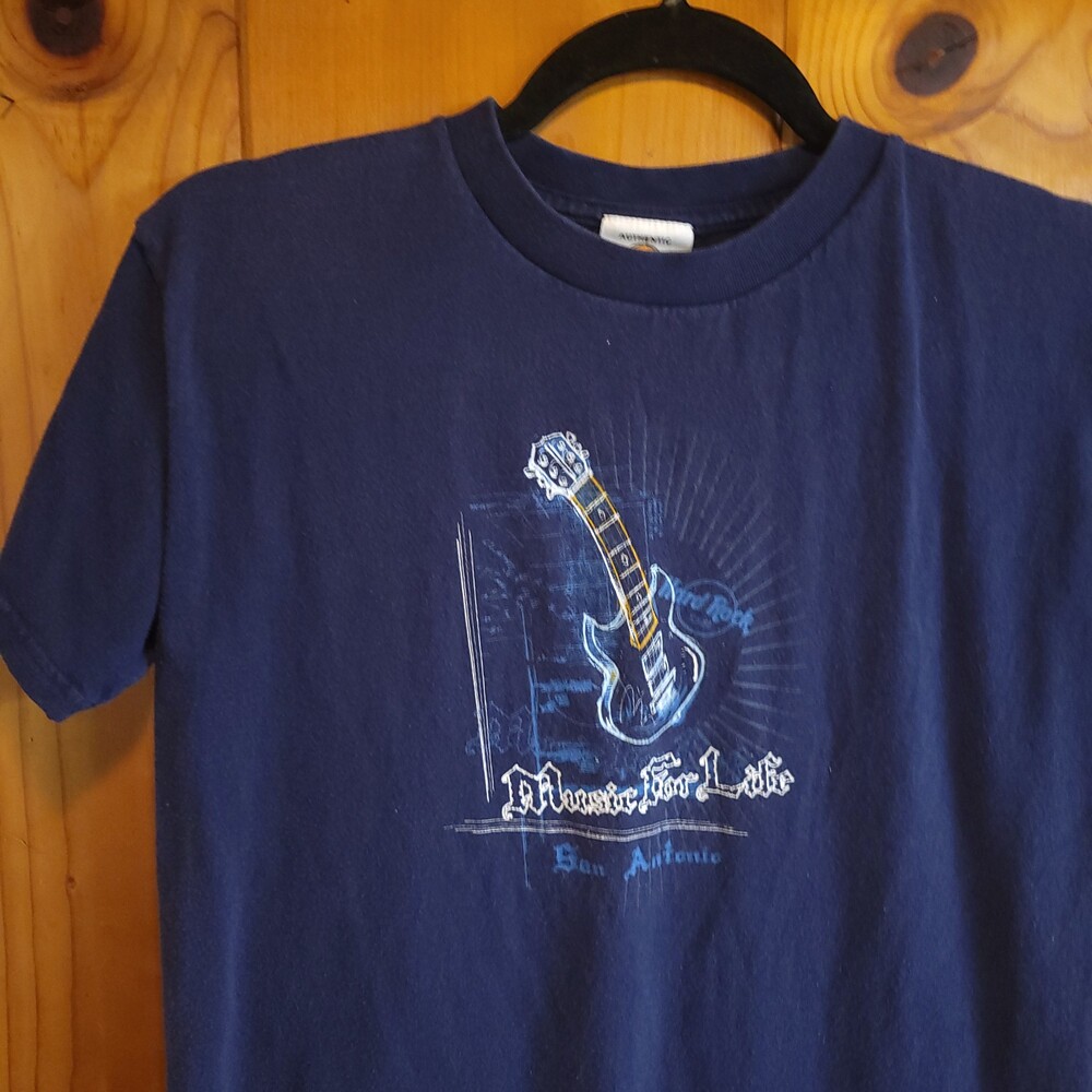 Hard Rock Cafe youth XL Navy Vintage T-Shirt San Antonio Guitar y2k music 00s